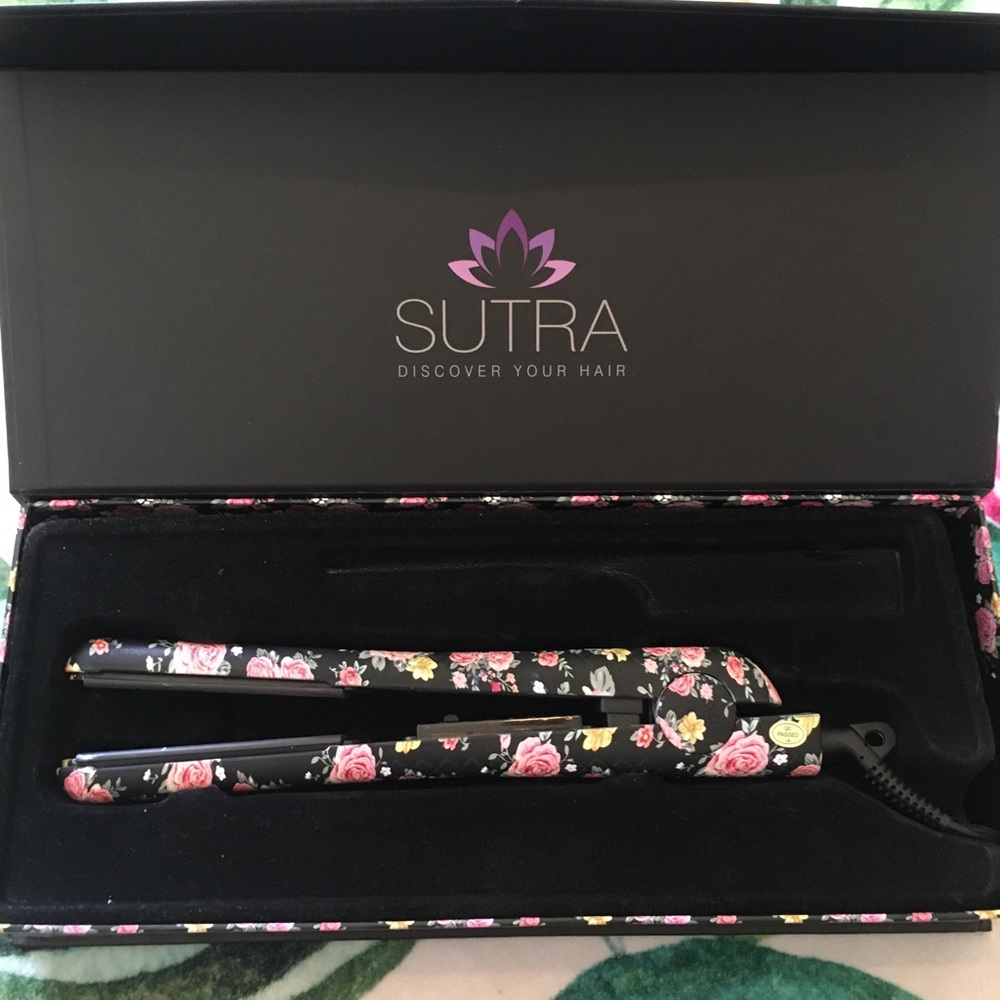 Sutra hair straightener
